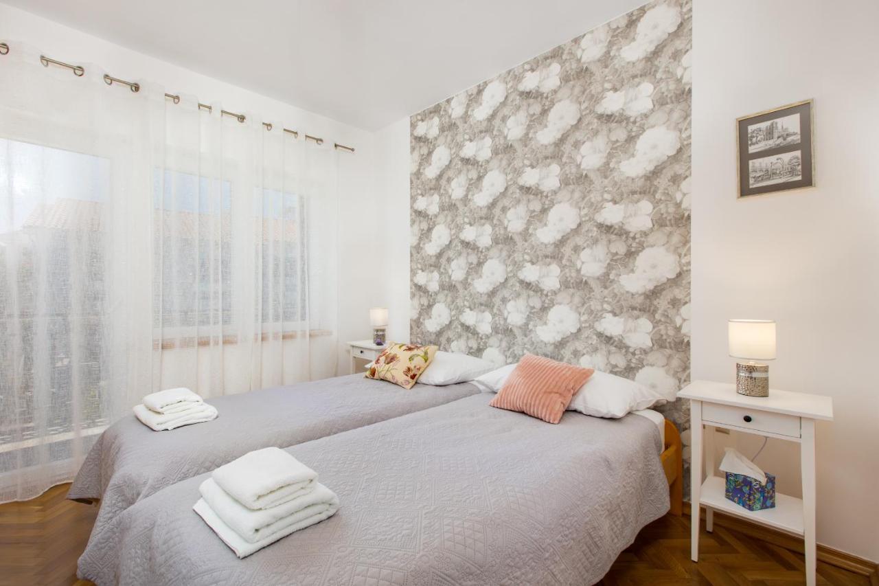 And Charming Apartment In Vantacici マリンスカ エクステリア 写真